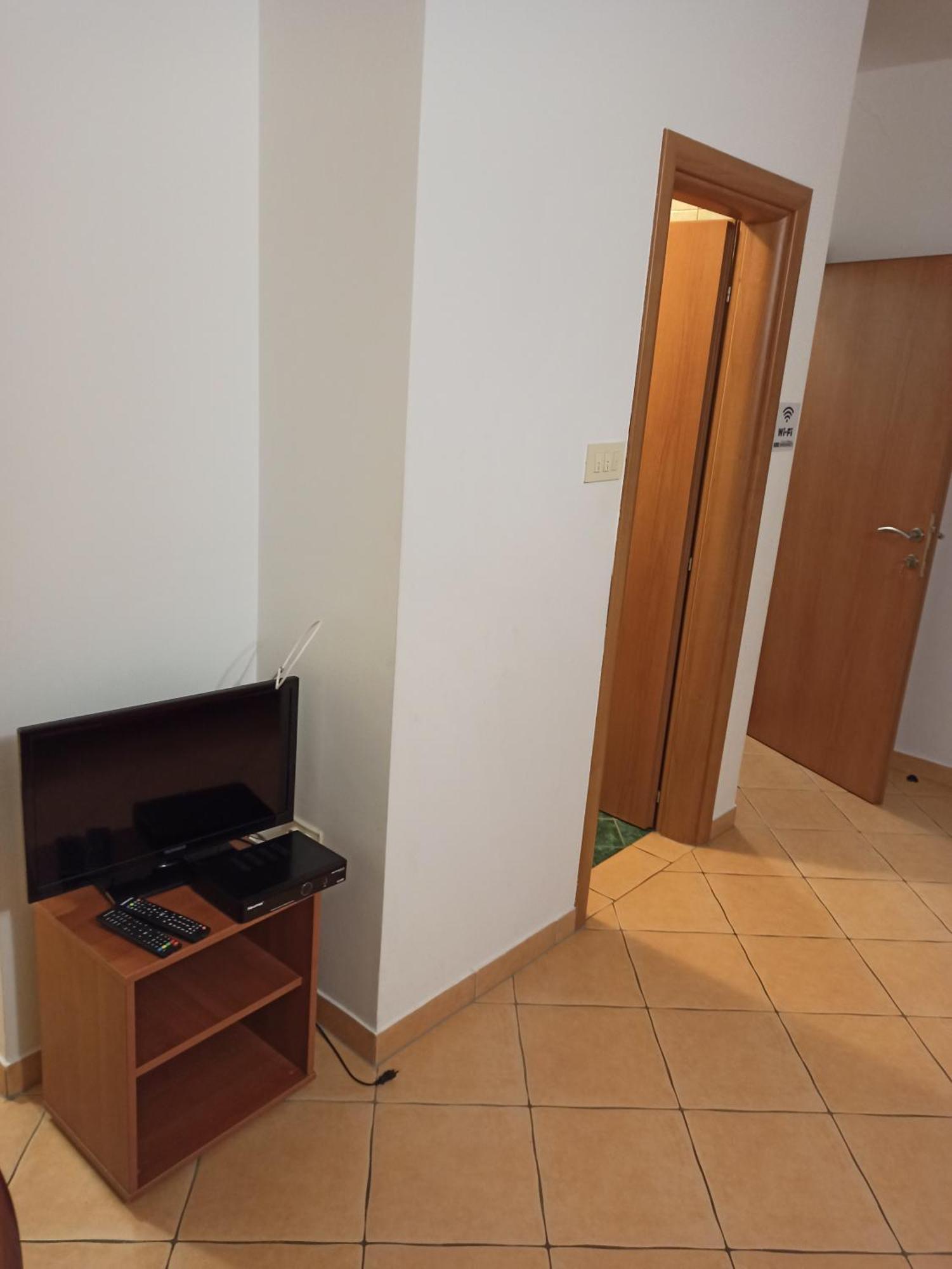 Apartmani Villa Radovic Risan Quarto foto