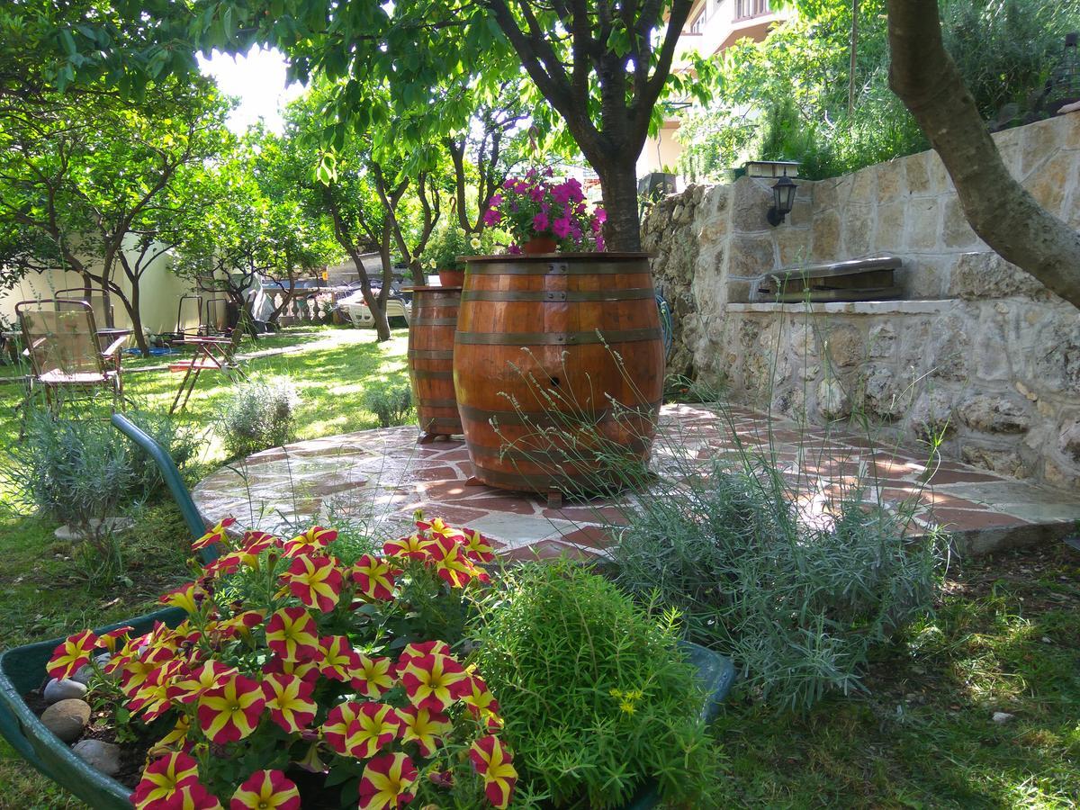 Apartmani Villa Radovic Risan Exterior foto