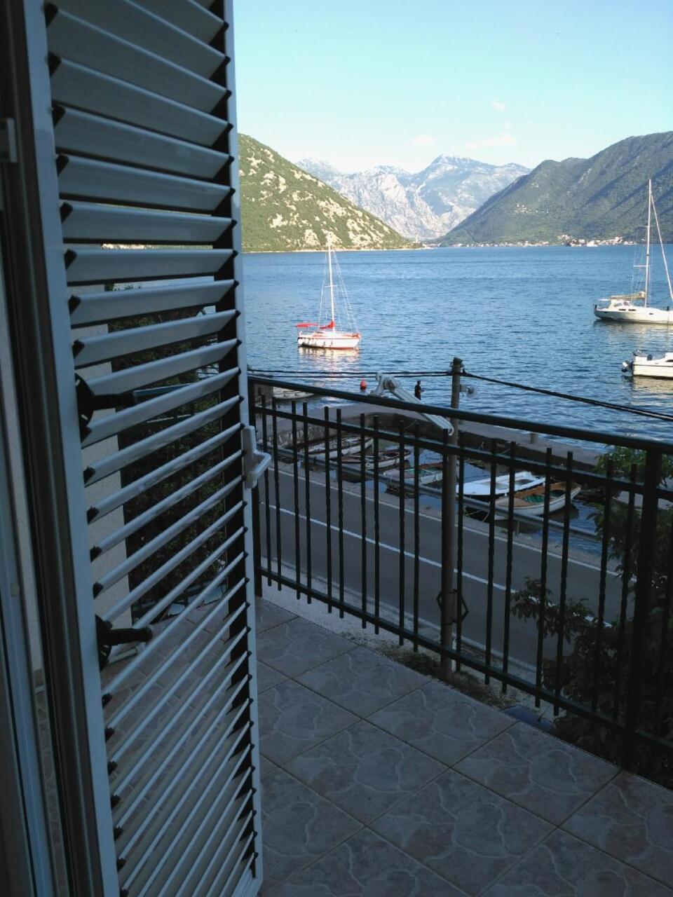Apartmani Villa Radovic Risan Exterior foto